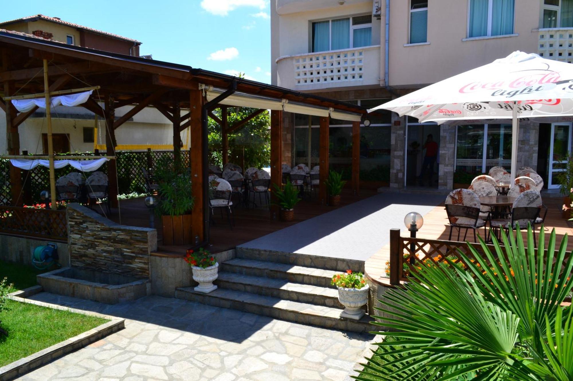Saint George Family Hotel Lozenets Exterior photo