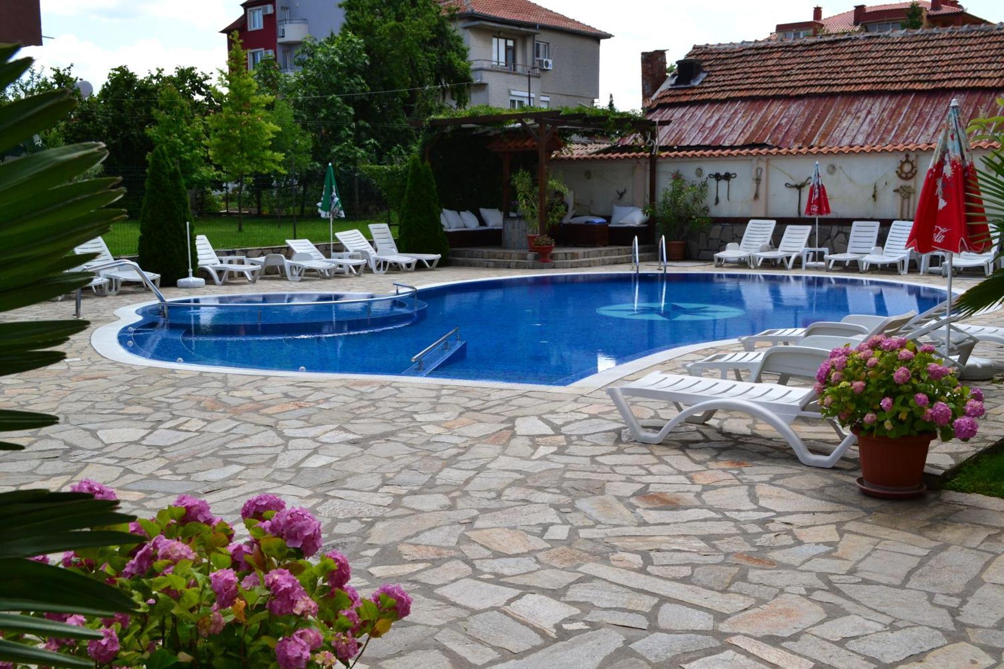 Saint George Family Hotel Lozenets Exterior photo