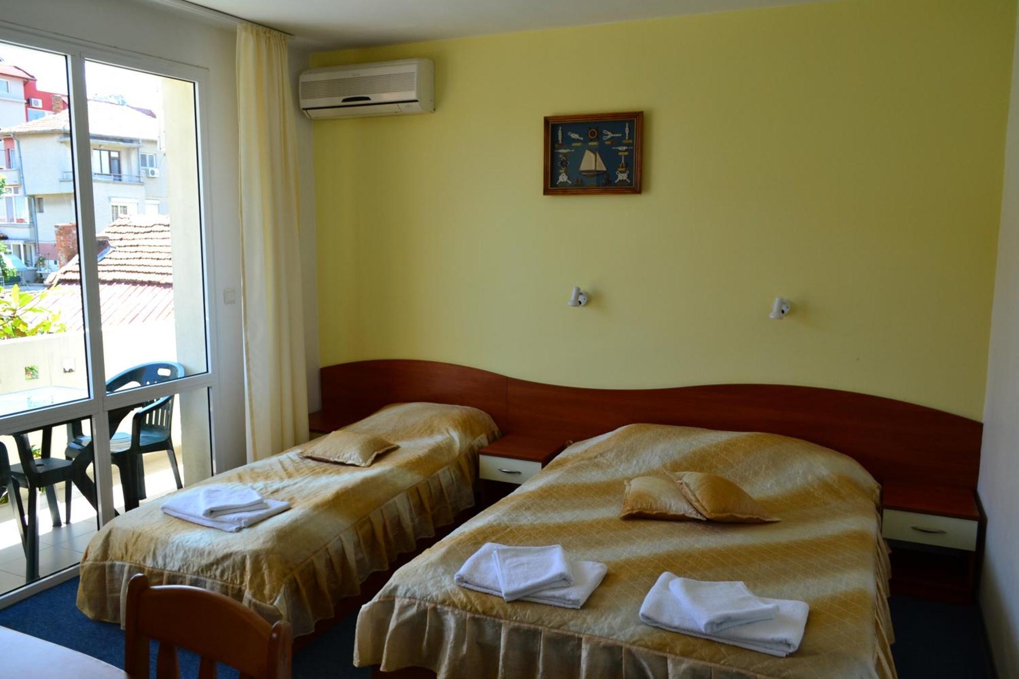 Saint George Family Hotel Lozenets Exterior photo